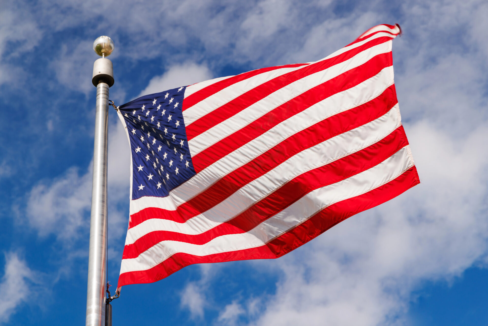 Should American history curricula emphasize national pride?
